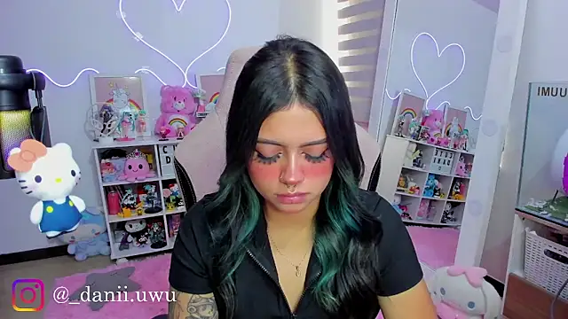 Snapshot of CuteDani_ chatting on 05/20/26, 02:34 CuteDani online show from 05/20/26, 02:34