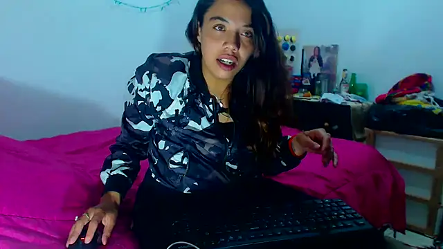 AmaraRoberts420 online show from 12/14/24, 04:56