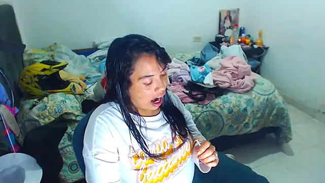 AmaraRoberts420 online show from 10/22/25, 02:12