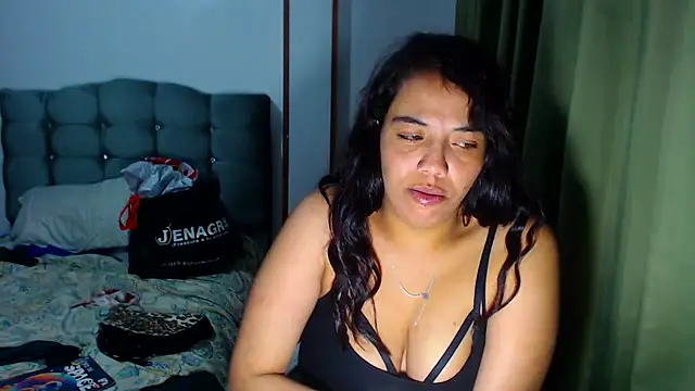 Snapshot of AmaraRoberts420 chatting on 01/16/26, 05:11 AmaraRoberts420 online show from 01/16/26, 05:11