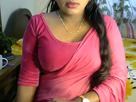 Snapshot of esita_1212 chatting on 01/23/25, 04:09 esita 1212 online show from 01/23/25, 04:09