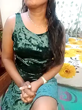 Snapshot of esita_1212 chatting on 01/29/25, 06:01 esita 1212 online show from 01/29/25, 06:01