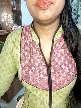 Snapshot of esita_1212 chatting on 03/07/25, 02:23 esita 1212 online show from 03/07/25, 02:23