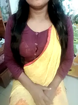 Snapshot of esita_1212 chatting on 03/11/25, 06:10 esita 1212 online show from 03/11/25, 06:10