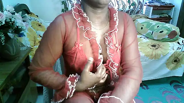 Snapshot of esita_1212 chatting on 03/23/25, 06:05 esita 1212 online show from 03/23/25, 06:05
