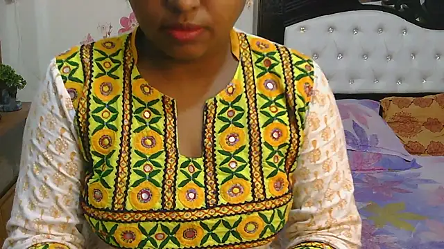 Snapshot of esita_1212 chatting on 01/11/26, 02:38 esita 1212 online show from 01/11/26, 02:38