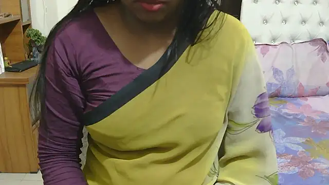 Snapshot of esita_1212 chatting on 01/14/26, 01:33 esita 1212 online show from 01/14/26, 01:33