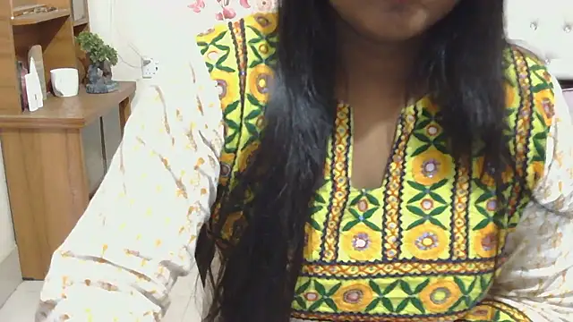 Snapshot of esita_1212 chatting on 01/19/26, 02:26 esita 1212 online show from 01/19/26, 02:26