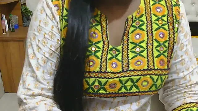 Snapshot of esita_1212 chatting on 02/13/26, 02:07 esita 1212 online show from 02/13/26, 02:07