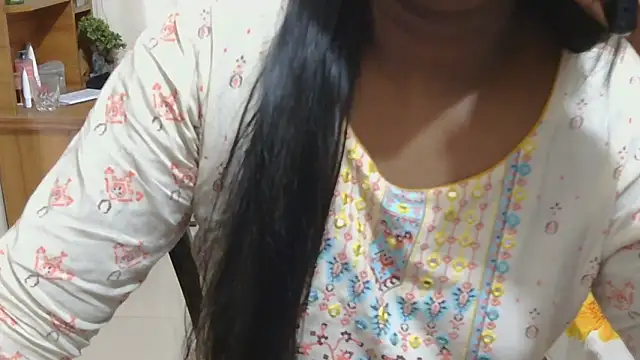 Snapshot of esita_1212 chatting on 03/10/26, 04:50 esita 1212 online show from 03/10/26, 04:50