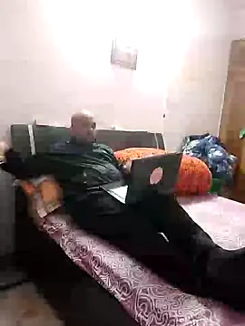 Dick 6inches online show from 12/06/24, 09:43