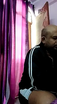 Dick 6inches online show from 03/01/25, 09:29