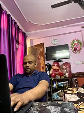 Dick 6inches online show from 11/15/25, 09:28