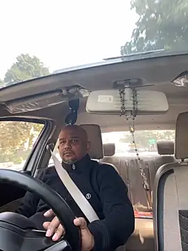 Dick 6inches online show from 12/01/25, 06:29