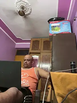 Dick 6inches online show from 04/25/26, 12:52