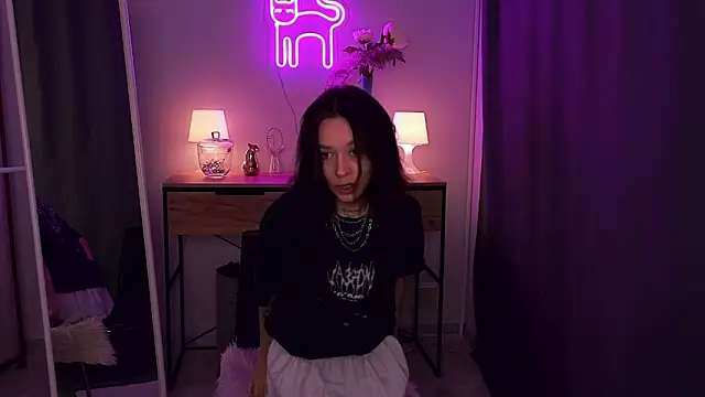 Snapshot of VivianLy_ chatting on 02/16/25, 09:26 VivianLy online show from 02/16/25, 09:26