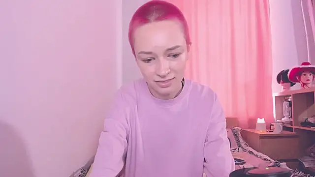 Snapshot of VivianLy_ chatting on 05/19/26, 01:39 VivianLy online show from 05/19/26, 01:39