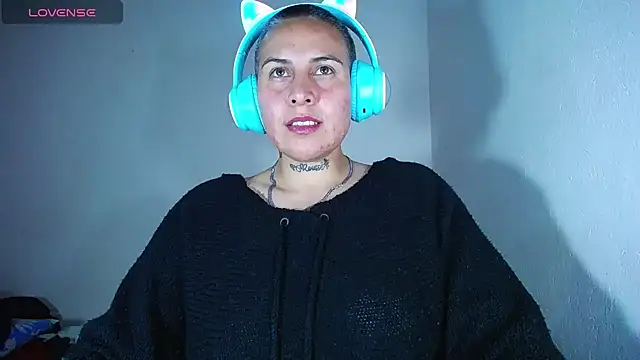 Snapshot of Yessi_rousse chatting on 12/14/24, 07:18 Yessi rousse online show from 12/14/24, 07:18