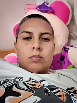 Snapshot of Yessi_rousse chatting on 12/17/24, 06:56 Yessi rousse online show from 12/17/24, 06:56