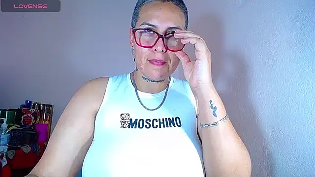 Snapshot of Yessi_rousse chatting on 12/26/24, 04:14 Yessi rousse online show from 12/26/24, 04:14