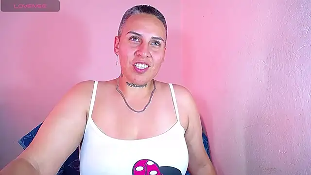 Snapshot of Yessi_rousse chatting on 01/22/25, 08:49 Yessi rousse online show from 01/22/25, 08:49