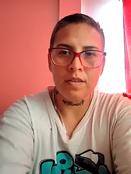 Snapshot of Yessi_rousse chatting on 02/12/25, 05:26 Yessi rousse online show from 02/12/25, 05:26