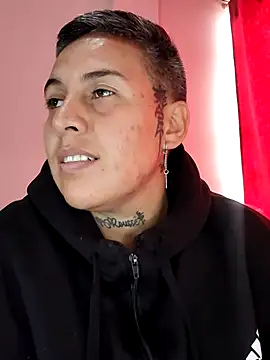 Snapshot of Yessi_rousse chatting on 03/07/25, 07:49 Yessi rousse online show from 03/07/25, 07:49