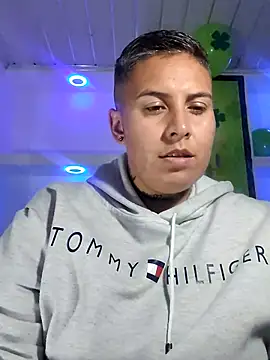 Snapshot of Yessi_rousse chatting on 03/19/25, 05:28 Yessi rousse online show from 03/19/25, 05:28