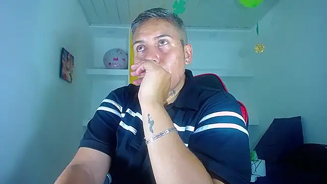 Snapshot of Yessi_rousse chatting on 03/20/25, 10:54 Yessi rousse online show from 03/20/25, 10:54