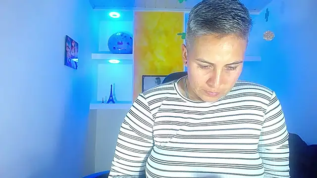 Snapshot of Yessi_rousse chatting on 03/22/25, 01:00 Yessi rousse online show from 03/22/25, 01:00