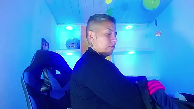 Snapshot of Yessi_rousse chatting on 03/22/25, 10:06 Yessi rousse online show from 03/22/25, 10:06