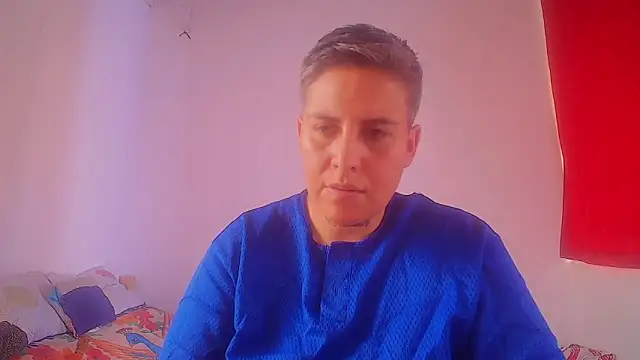 Snapshot of Yessi_rousse chatting on 10/07/25, 07:33 Yessi rousse online show from 10/07/25, 07:33