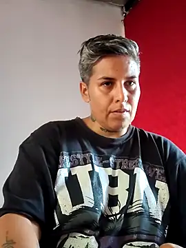 Snapshot of Yessi_rousse chatting on 10/15/25, 05:57 Yessi rousse online show from 10/15/25, 05:57