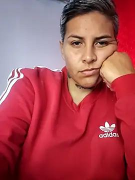 Snapshot of Yessi_rousse chatting on 10/17/25, 01:25 Yessi rousse online show from 10/17/25, 01:25