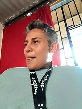 Snapshot of Yessi_rousse chatting on 10/20/25, 06:41 Yessi rousse online show from 10/20/25, 06:41