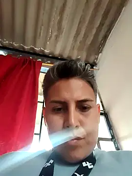 Snapshot of Yessi_rousse chatting on 10/21/25, 07:25 Yessi rousse online show from 10/21/25, 07:25