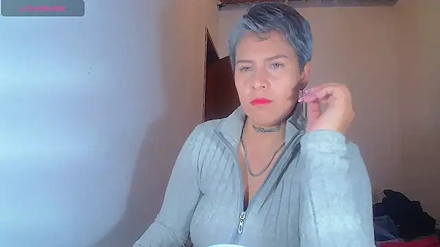 Snapshot of Yessi_rousse chatting on 05/29/26, 08:23 Yessi rousse online show from 05/29/26, 08:23