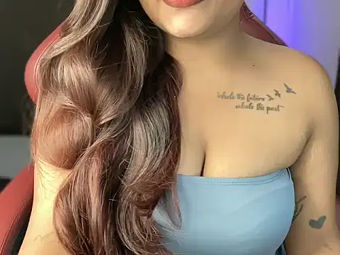 shanayaaa 1 online show from 11/18/25, 06:45