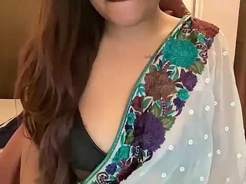 shanayaaa 1 online show from 02/07/26, 10:13