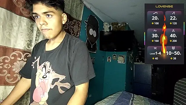 Snapshot of Valesh20 chatting on 02/21/26, 01:28 Valesh20 online show from 02/21/26, 01:28