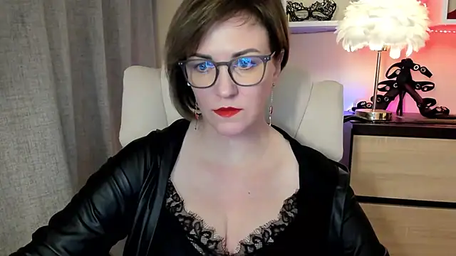 feliziaDesire online show from 11/18/25, 01:04