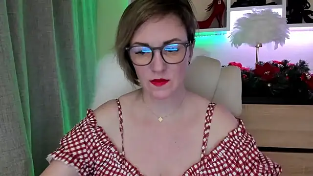 feliziaDesire online show from 12/17/25, 02:23