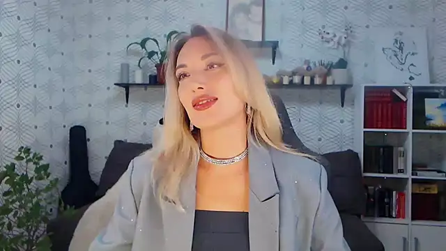 MillaXQueen online show from 06/13/26, 01:20