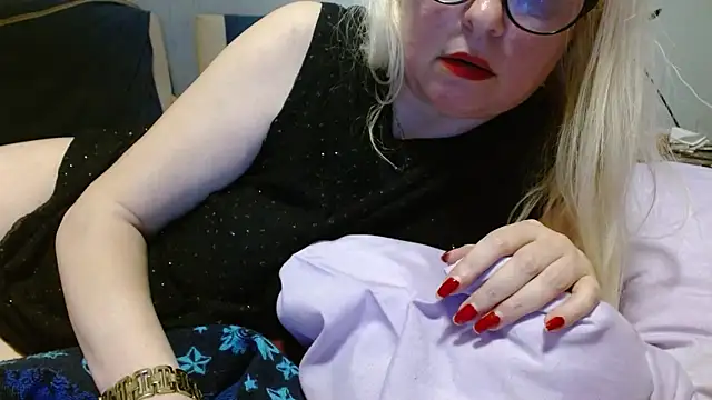 martachatte online show from 04/30/26, 08:26
