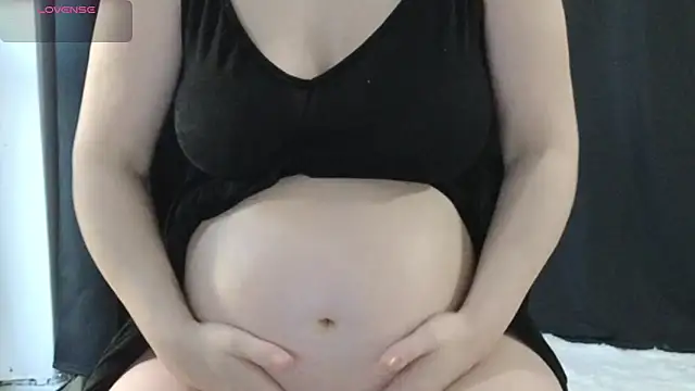 Mia G0ld online show from 04/28/26, 06:46