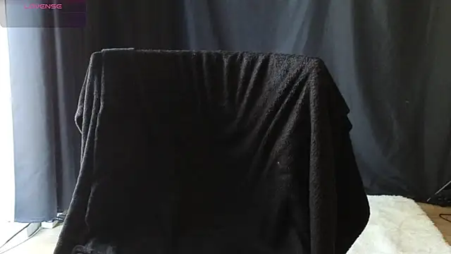 Mia G0ld online show from 04/30/26, 12:00