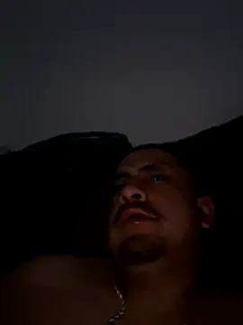 Snapshot of hungpenis210 chatting on 01/06/26, 09:13 hungpenis210 online show from 01/06/26, 09:13