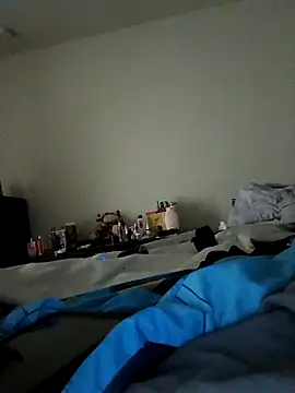 Snapshot of hungpenis210 chatting on 02/27/26, 09:42 hungpenis210 online show from 02/27/26, 09:42