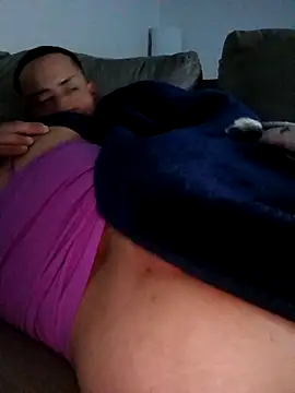 Snapshot of hungpenis210 chatting on 03/15/26, 08:20 hungpenis210 online show from 03/15/26, 08:20