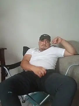 hungpenis210 online show from 06/08/26, 04:07